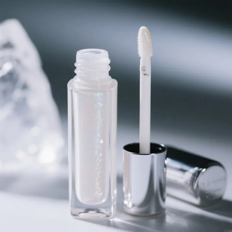 Lūpu spīduma pamatne beztarā